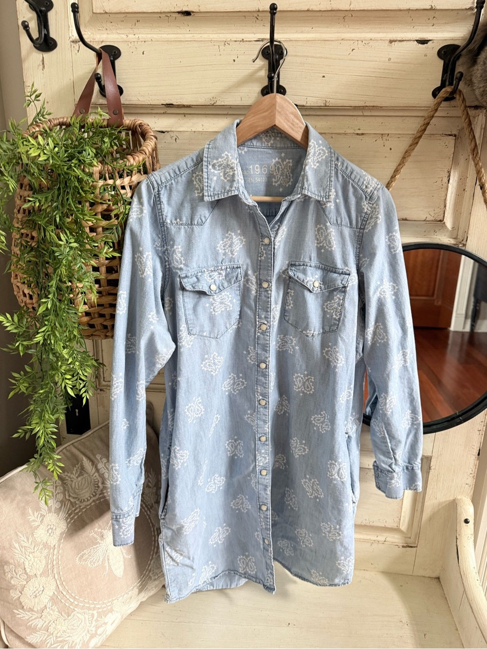 GAP Light Blue Paisley Denim Button-Down dress/ tunic